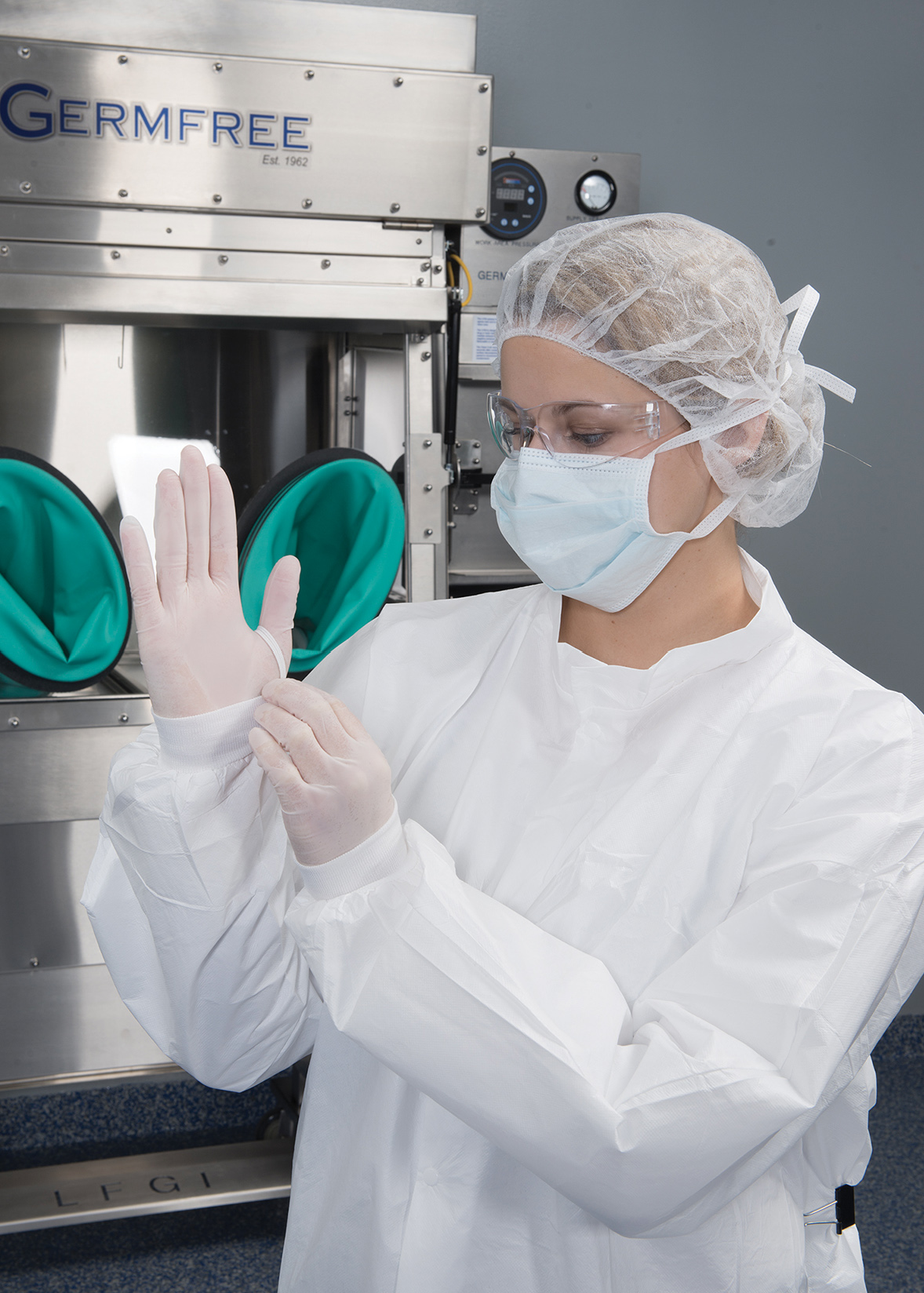 Sterile Nitrile Gloves Contec, Inc PP&P Magazine Pharmacy
